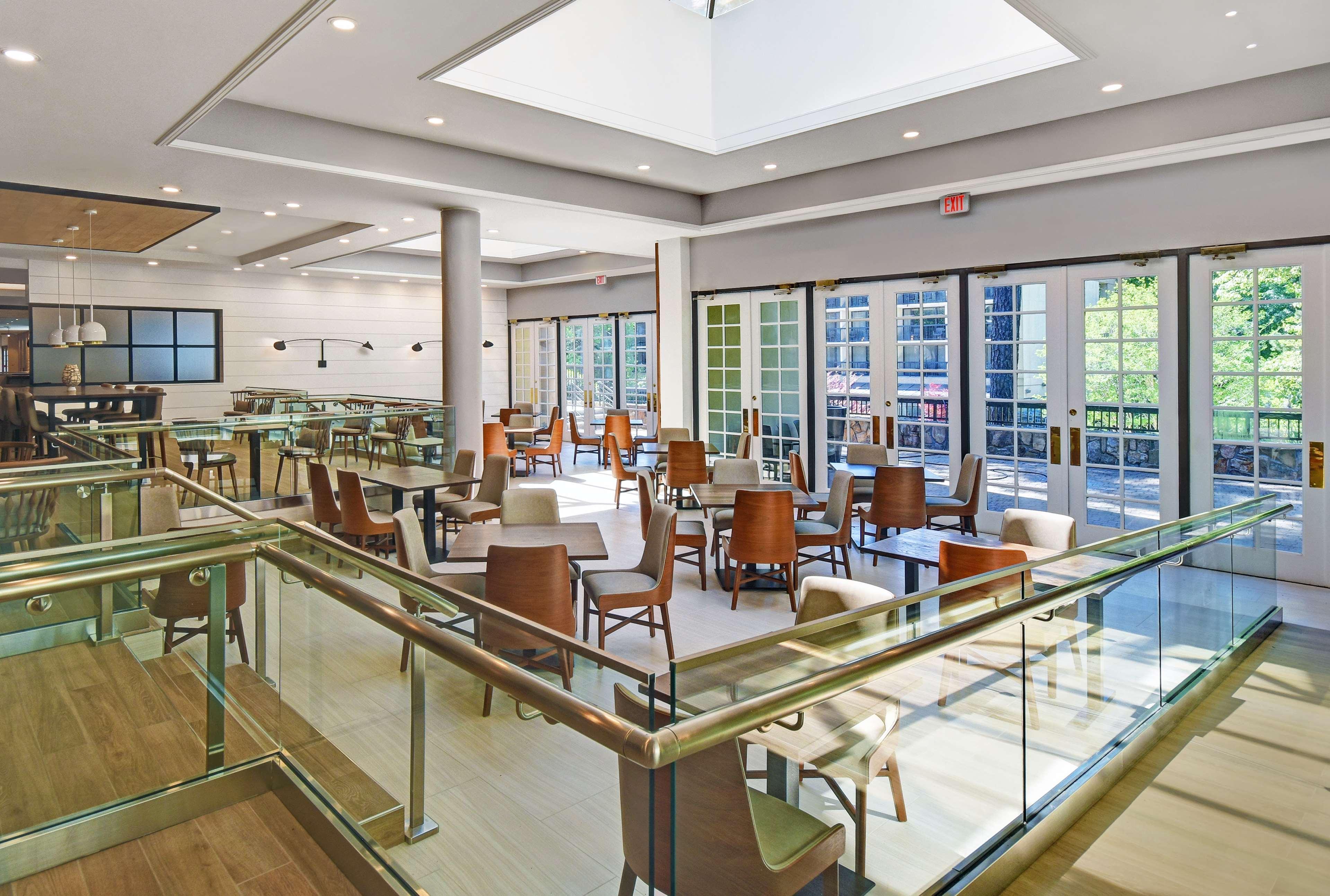 Hilton Peachtree Atlanta & Conference Center Hotel
